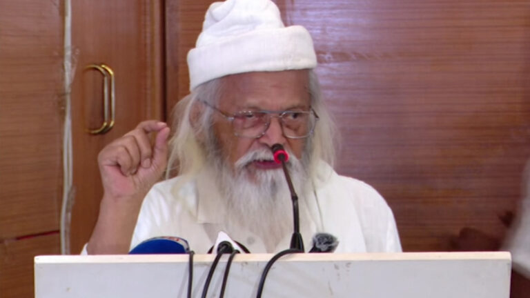 বিএনপির চেয়ে তরুণদের রাজনৈতিক জ্ঞান বেশি বললেন ফরহাদ মজহার